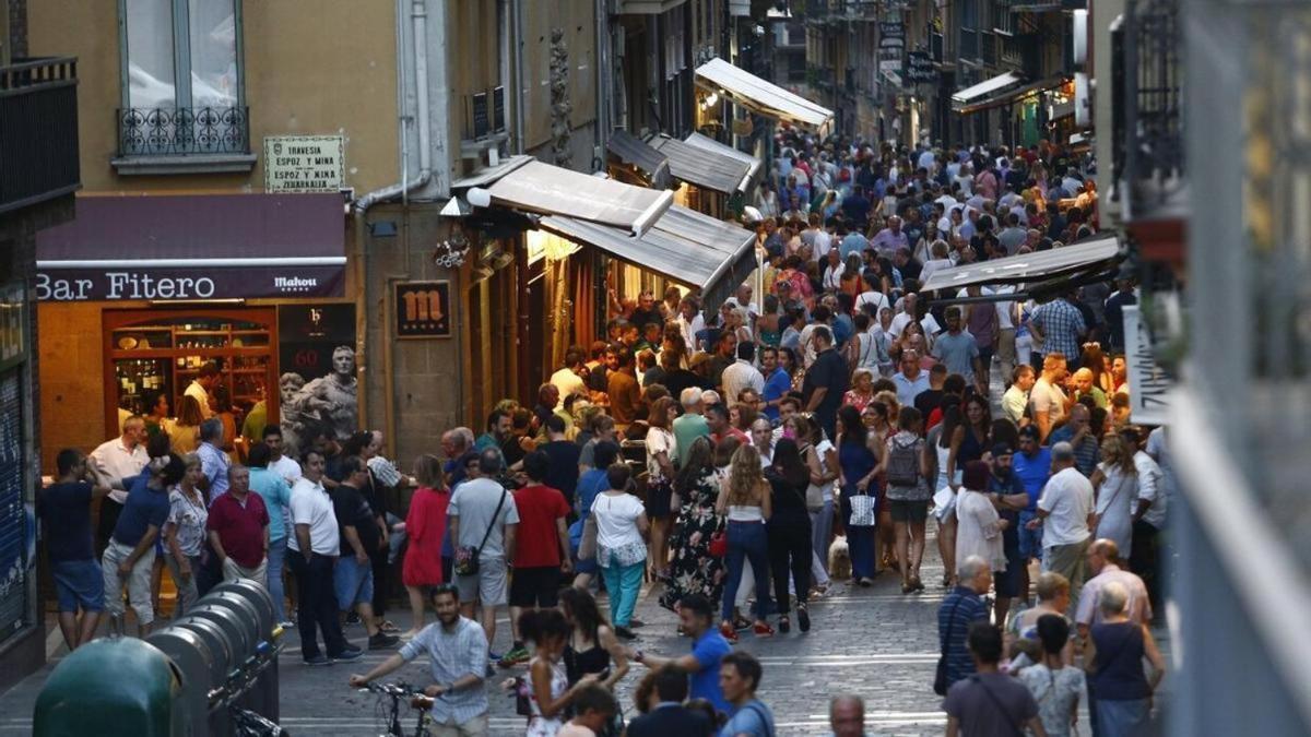 Espacioso Apartamento En El Centro De Pamplona Exteriér fotografie